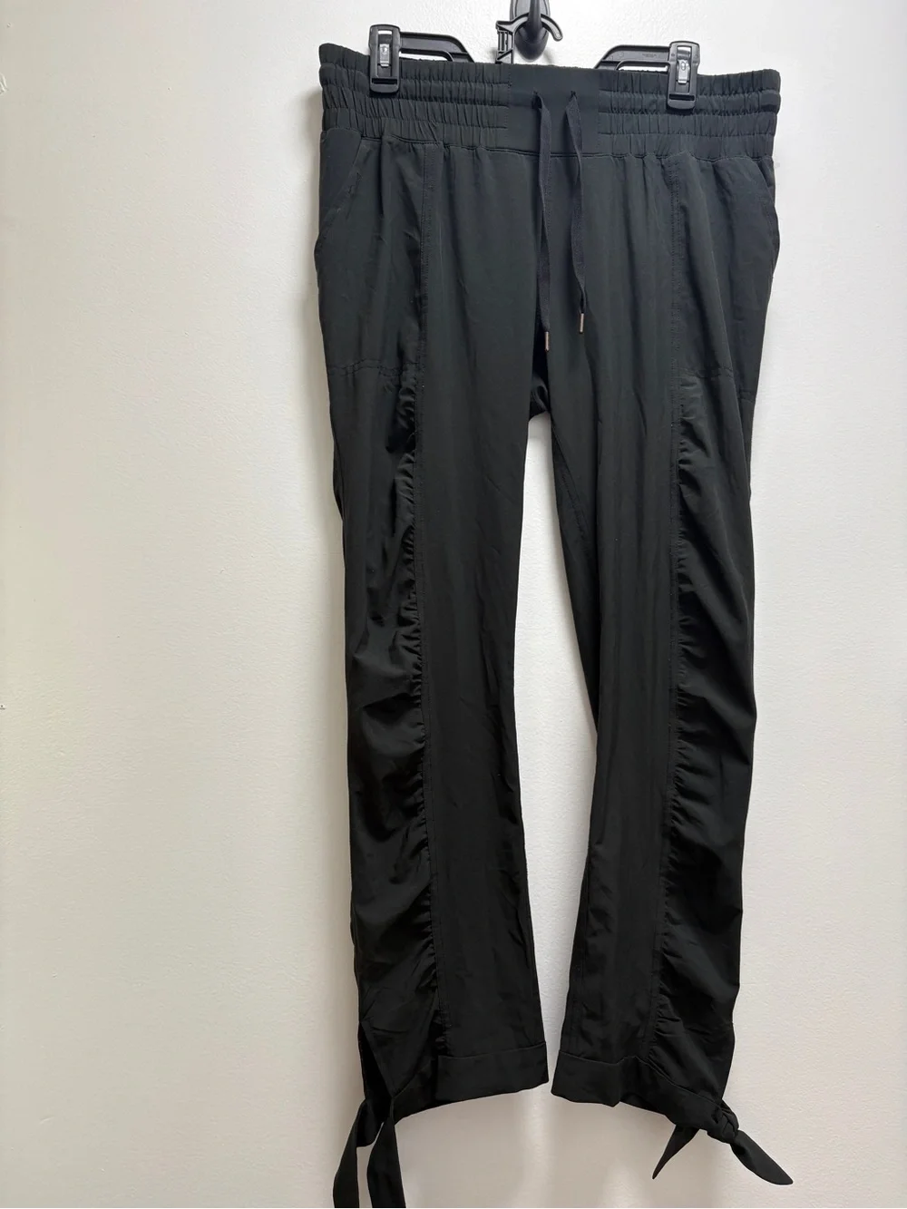 Prana Black Drawstring Tie Ankle Joggers | M | lounge athletic everyday errands